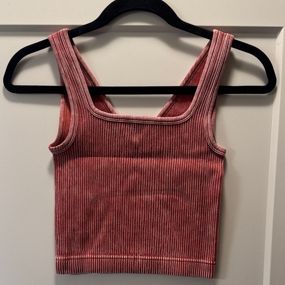 🆕 Zenana Outfitters Ribbed Crop Top. Brand New!💥 - Picture 2 of 3